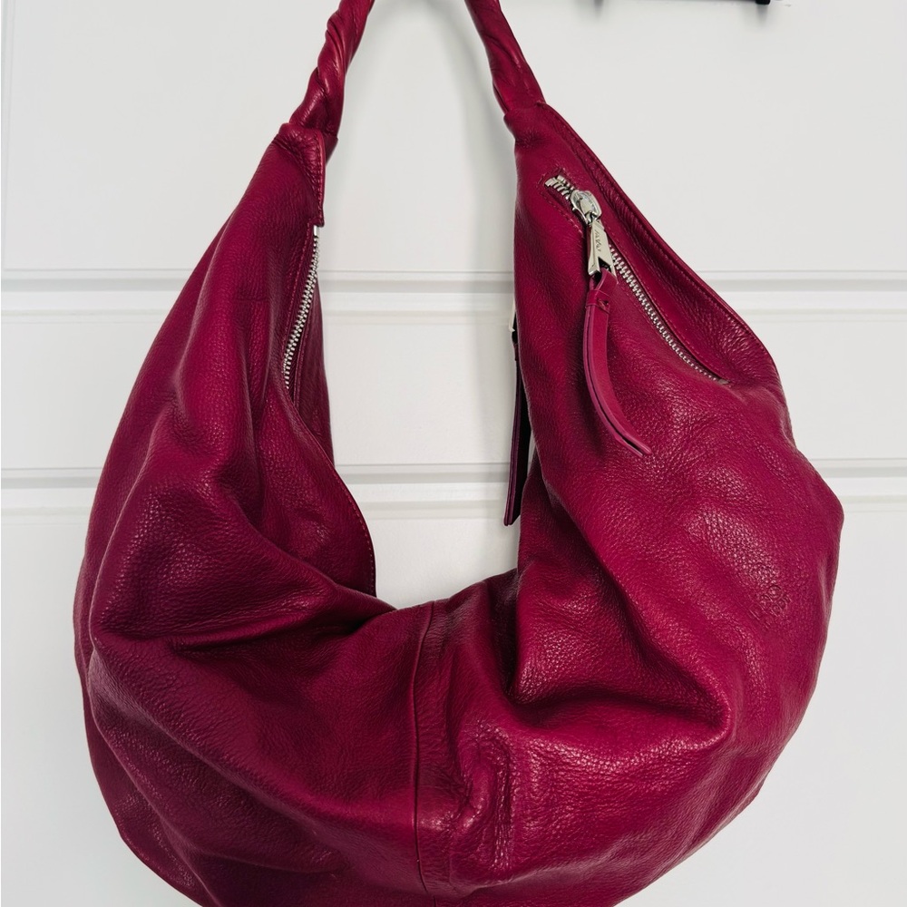 Leather Hobo International Bag - Berry magenta